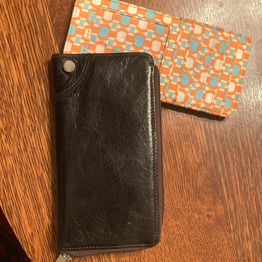 HOBO Dark Brown Leather Wallet with Zipper holds lots of cards. Side zip too. - Picture 3 of 14